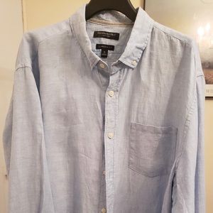 Banana Republic, Men’s Camden Dress Shirt, 100% Linen, Size XL, Light Blue